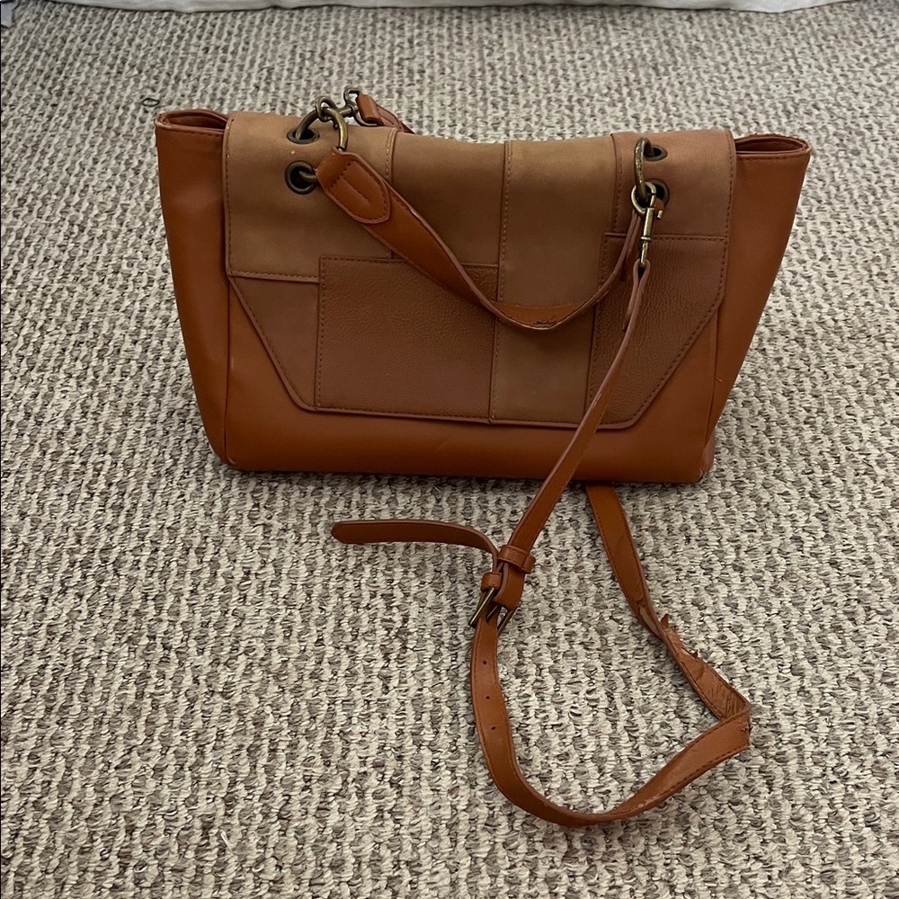 Chic Tan Shoulder Bag
